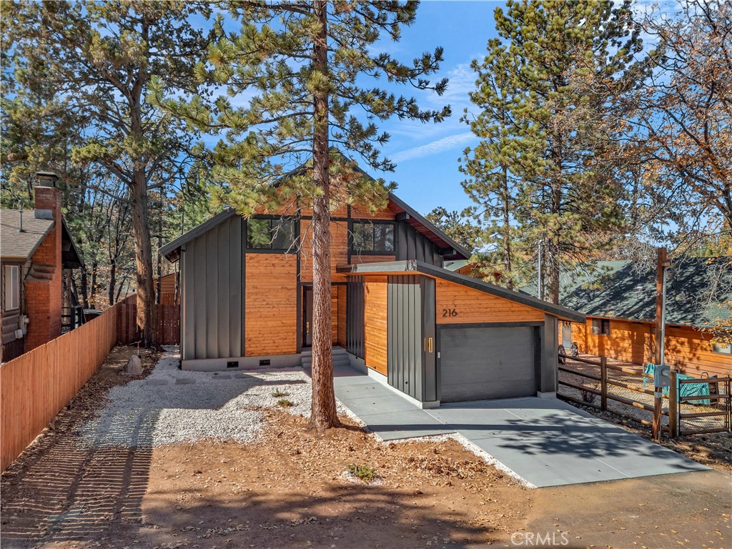 216 Leonard Lane