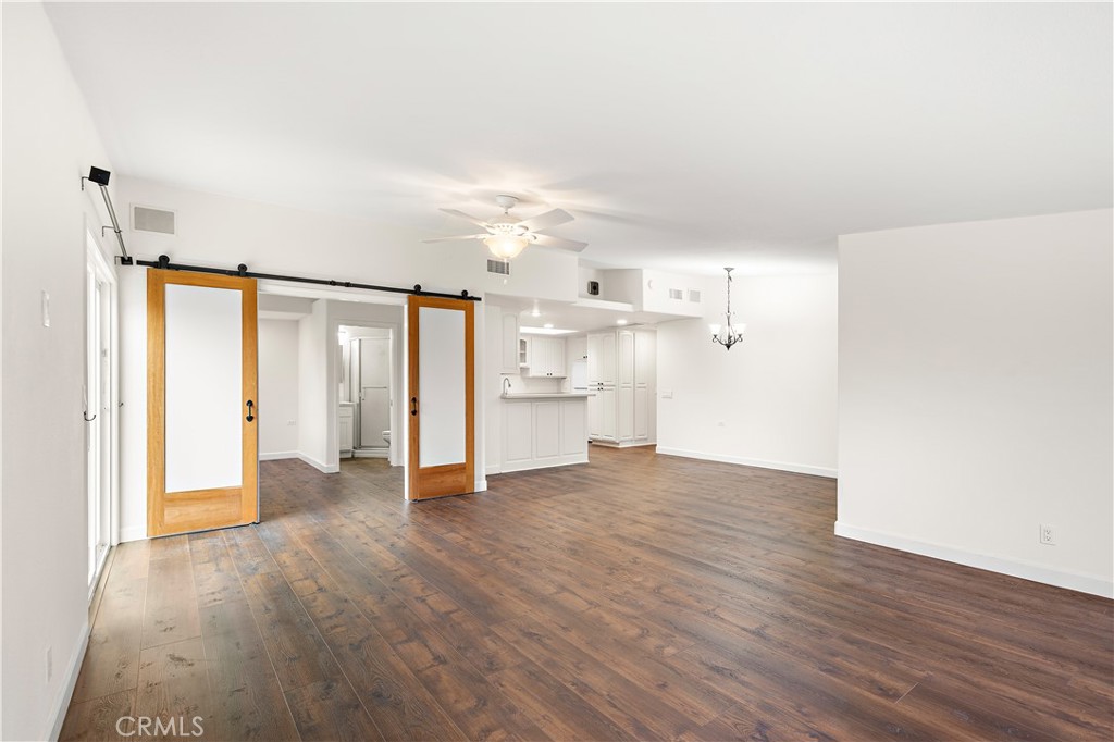 1560 1560 Interlachen Road M12-66L