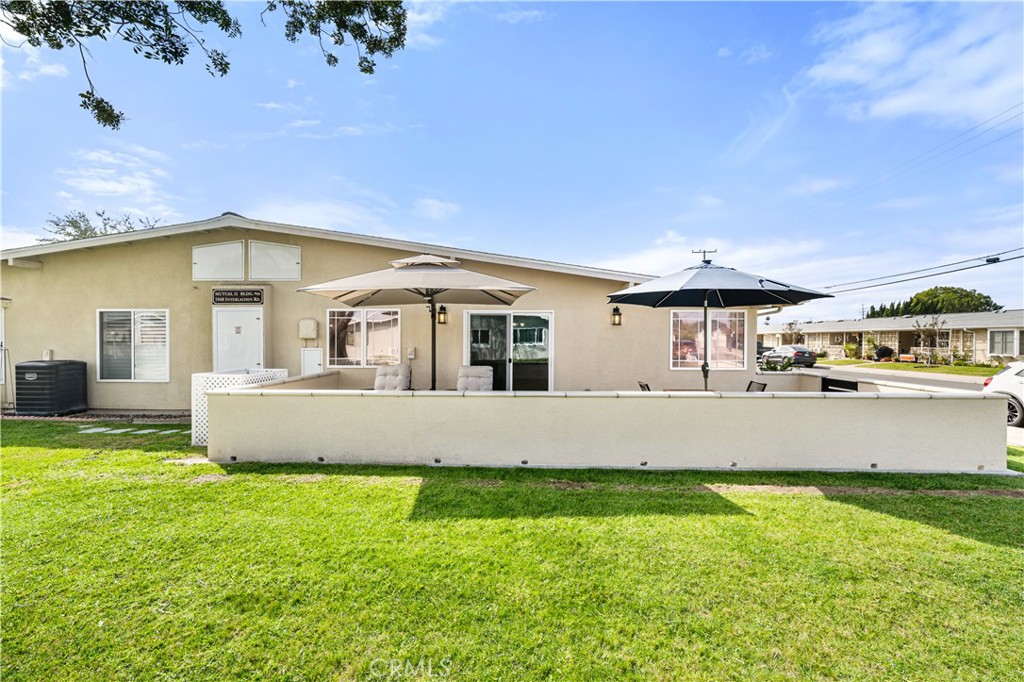 1560 1560 Interlachen Road M12-66L