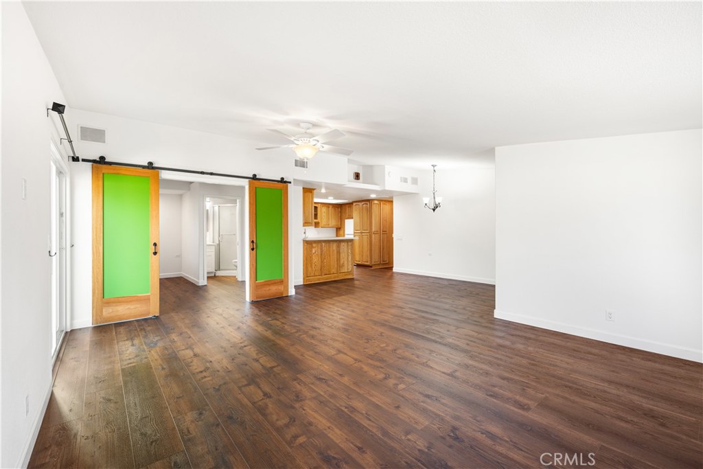 1560 1560 Interlachen Road M12-66L