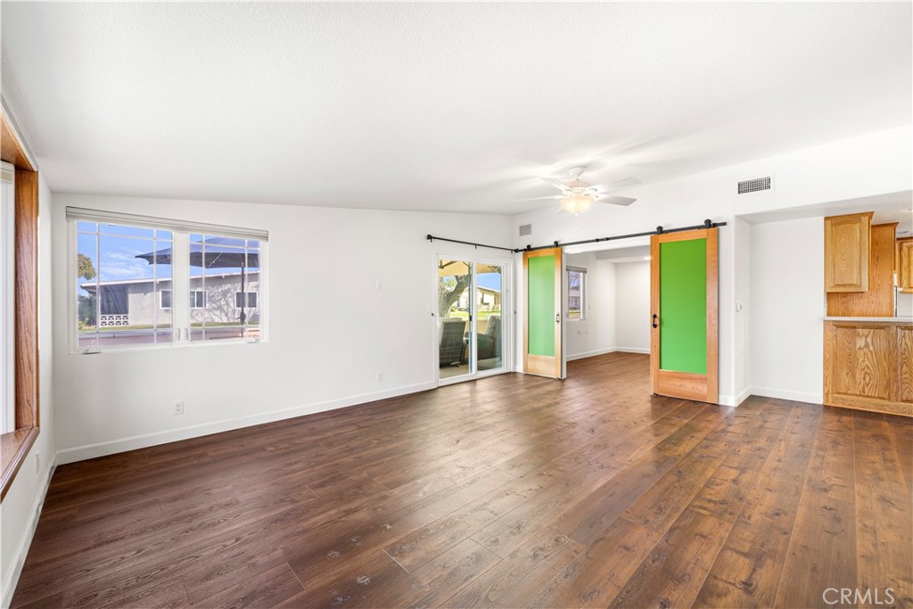 1560 1560 Interlachen Road M12-66L