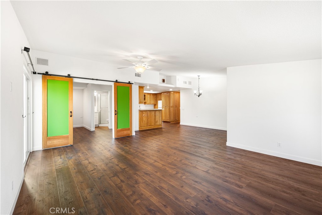 1560 1560 Interlachen Road M12-66L