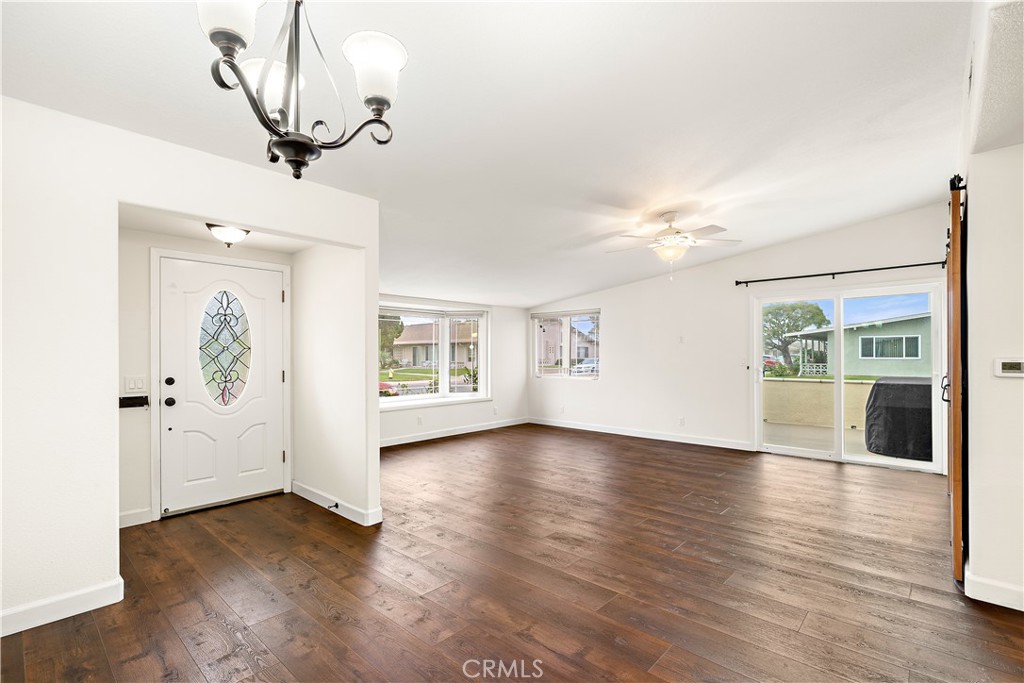 1560 1560 Interlachen Road M12-66L