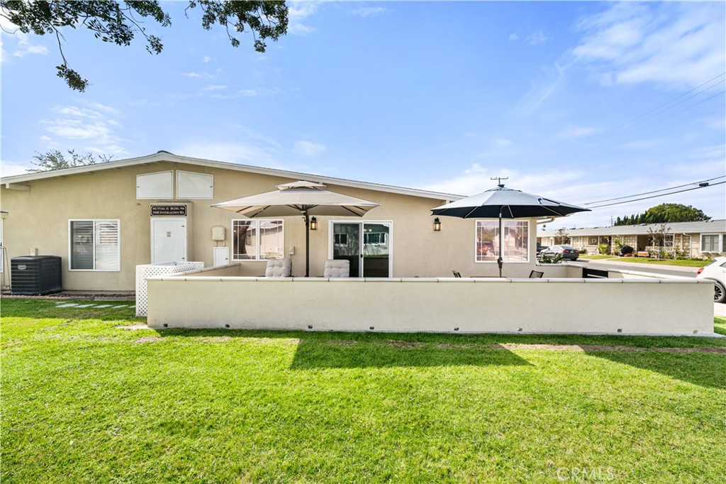 1560 1560 Interlachen Road M12-66L