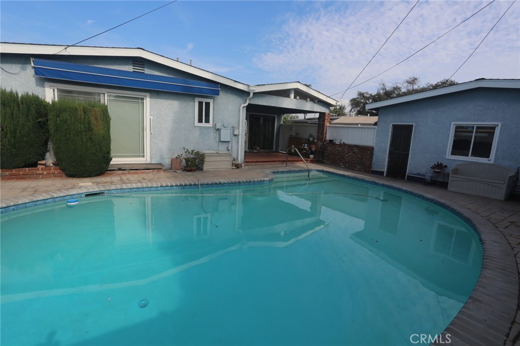 5624 E Vernon Street