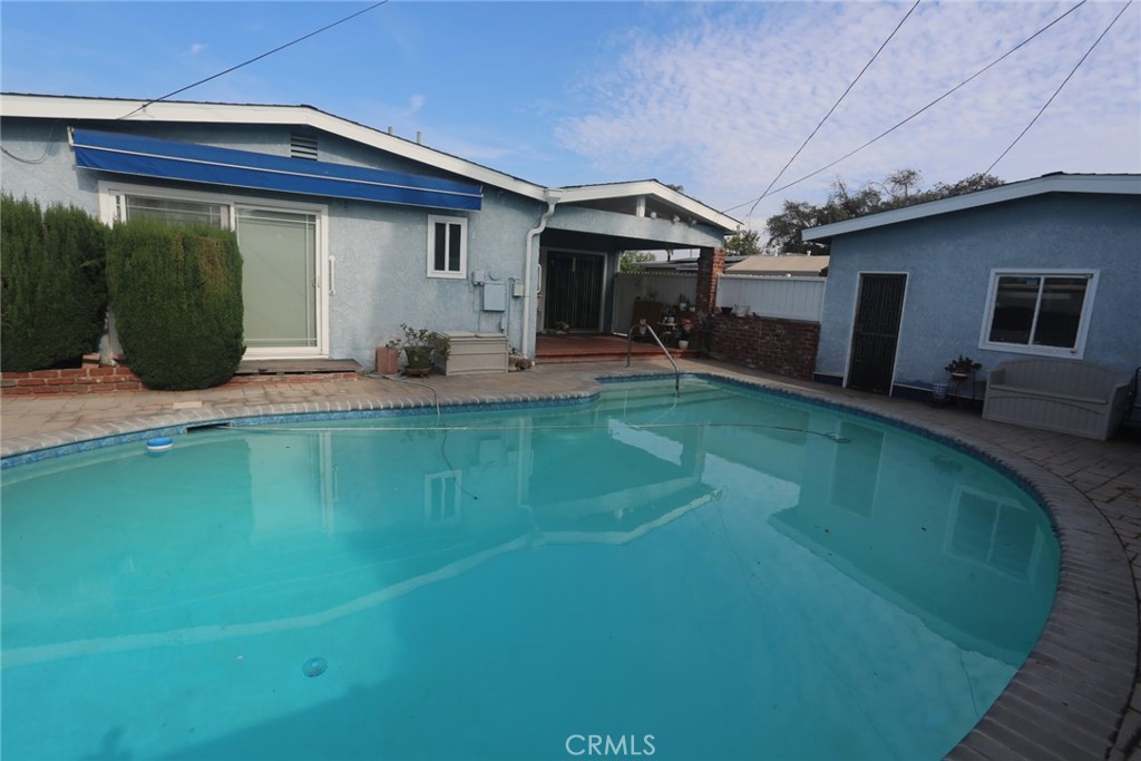 5624 E Vernon Street