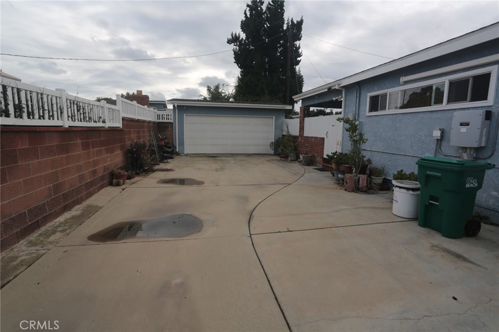 5624 E Vernon Street