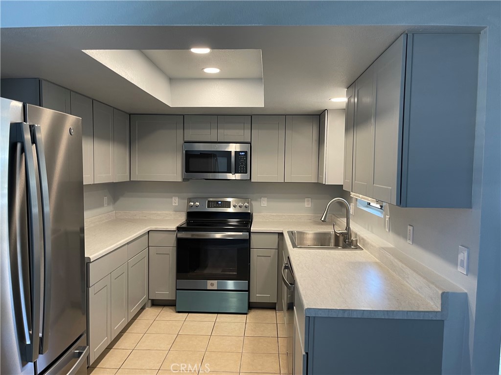 5301 E Waverly Drive 212