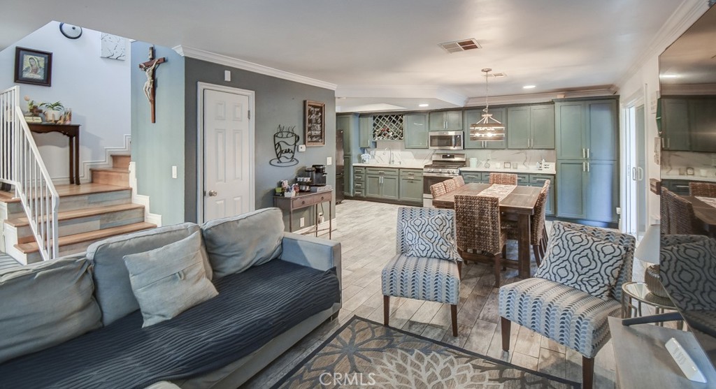 2119 W Edinger UNIT A