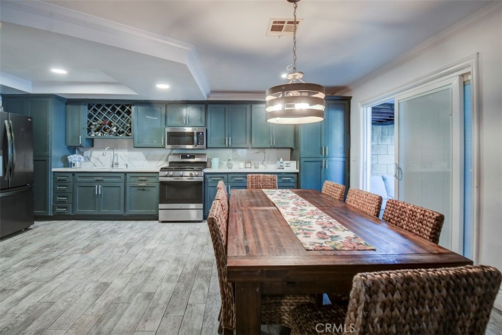 2119 W Edinger UNIT A