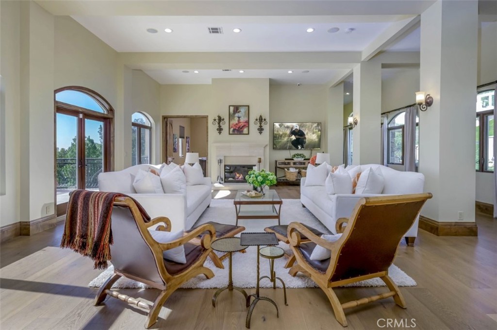 16186 PETERSON Drive