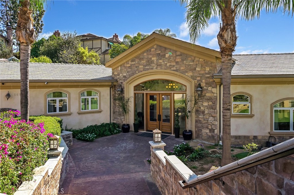 16186 PETERSON Drive