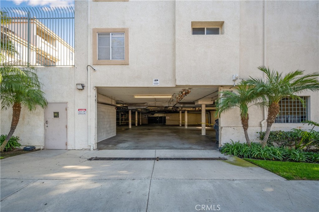 3605 E Anaheim 407