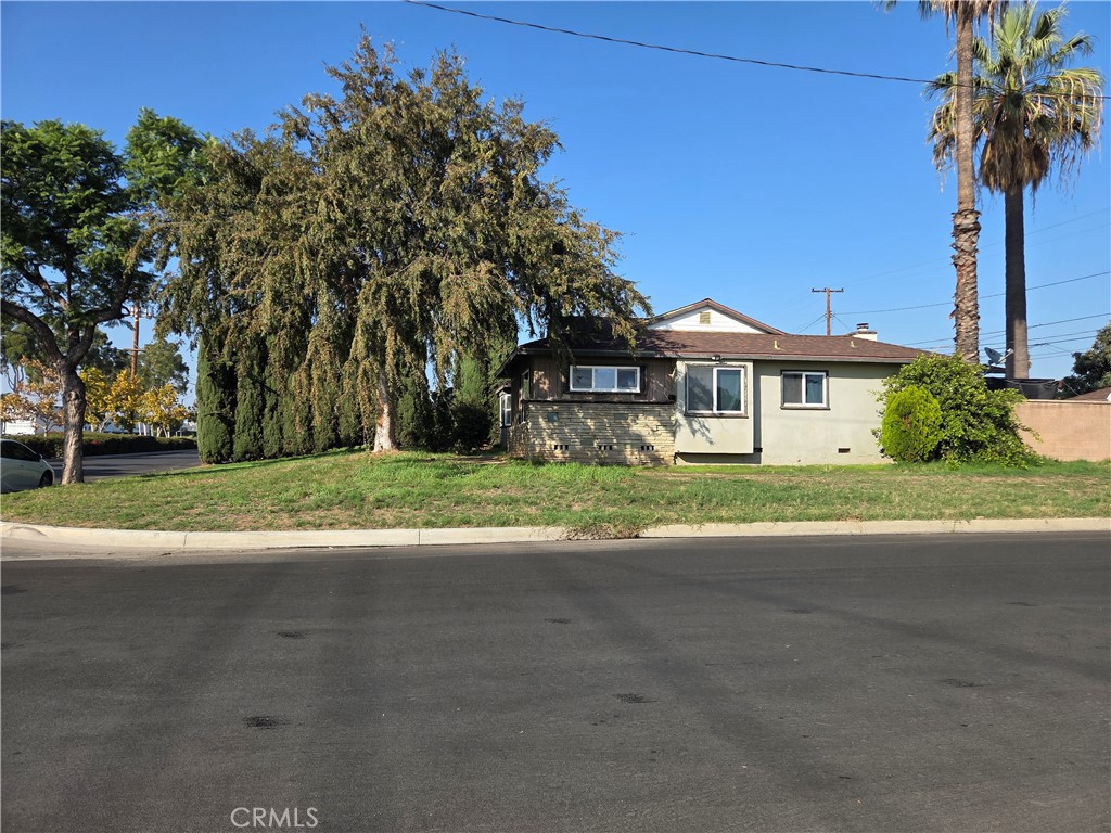 14528 Valley View Avenue