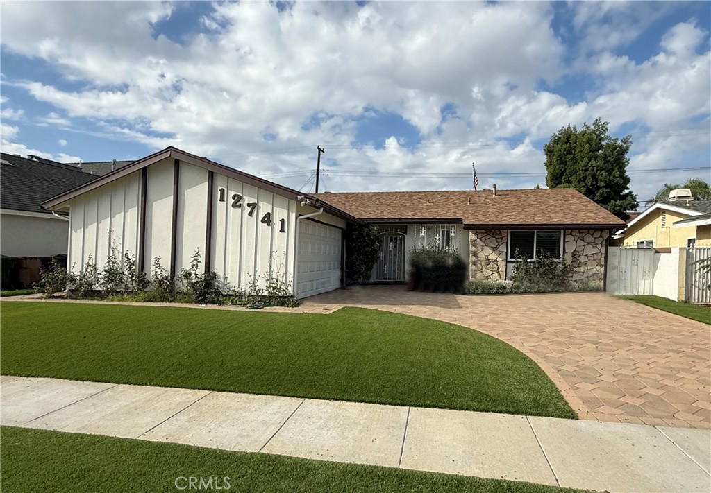 12741 Amethyst Street