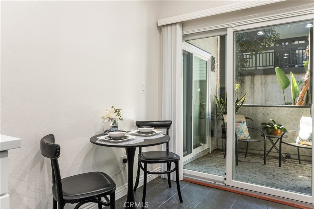 2542 W MacArthur Boulevard 143