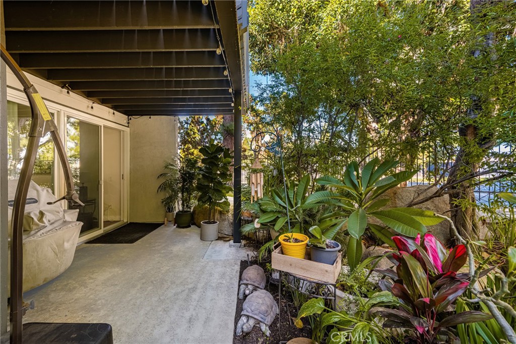 2542 W MacArthur Boulevard 143