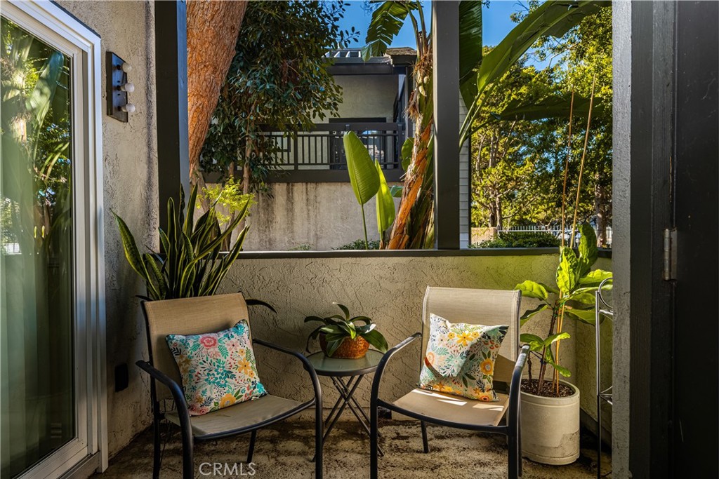 2542 W MacArthur Boulevard 143