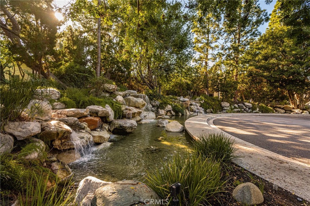 2542 W MacArthur Boulevard 143