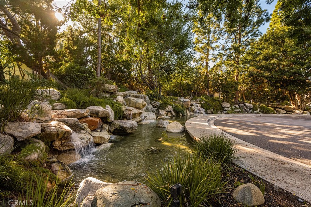 2542 W MacArthur Boulevard 143