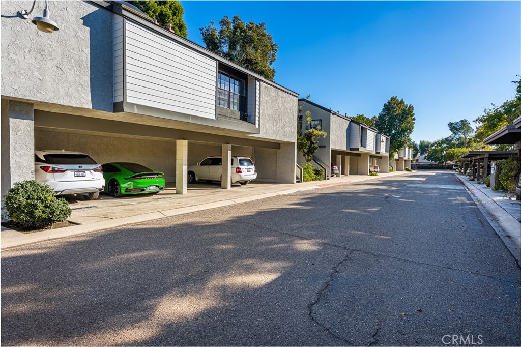 2542 W MacArthur Boulevard 143