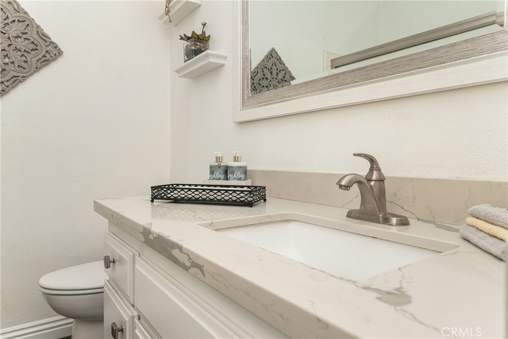 2542 W MacArthur Boulevard 143