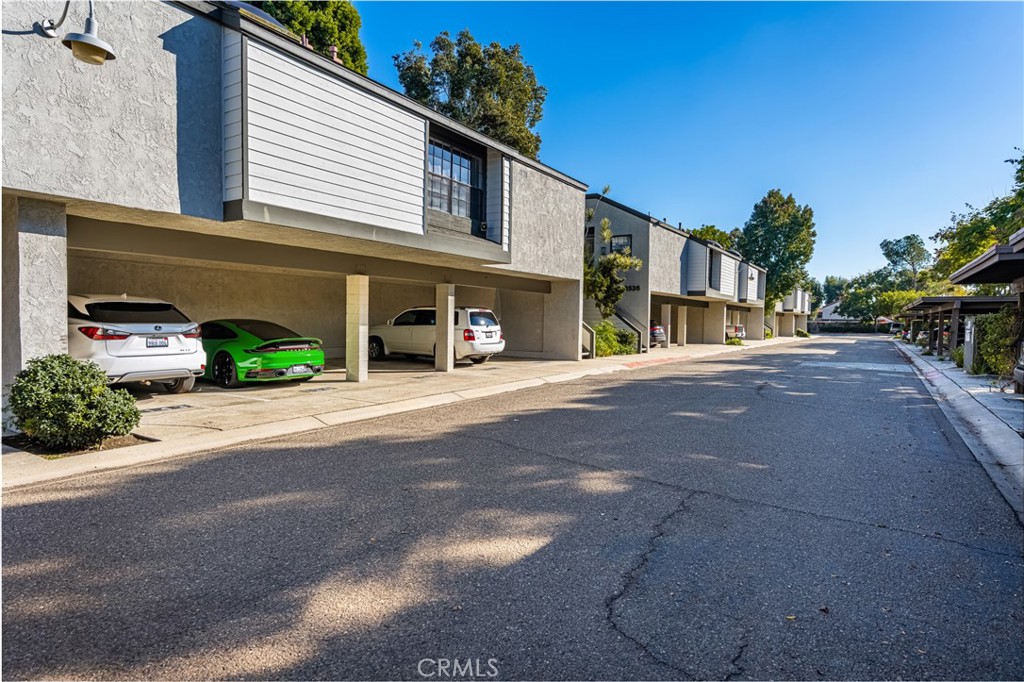 2542 W MacArthur Boulevard 143