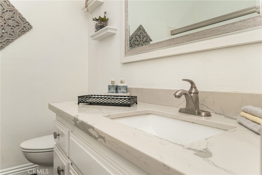 2542 W MacArthur Boulevard 143