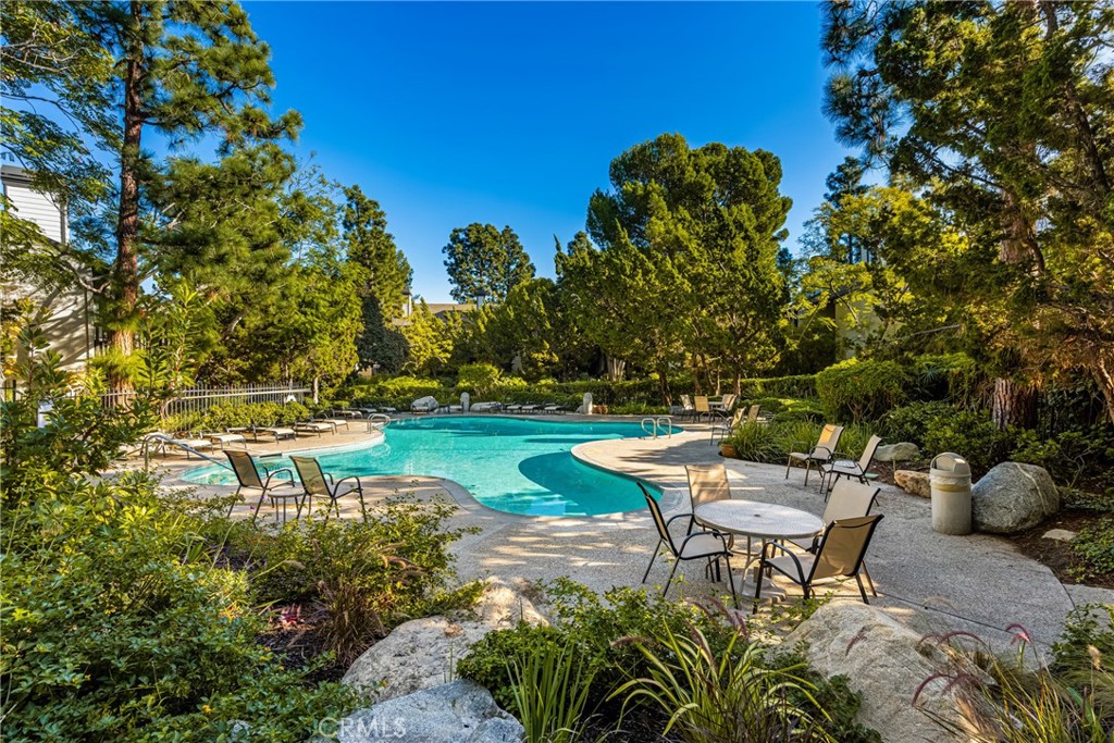 2542 W MacArthur Boulevard 143