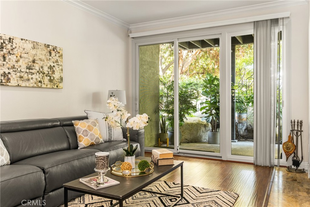 2542 W MacArthur Boulevard 143