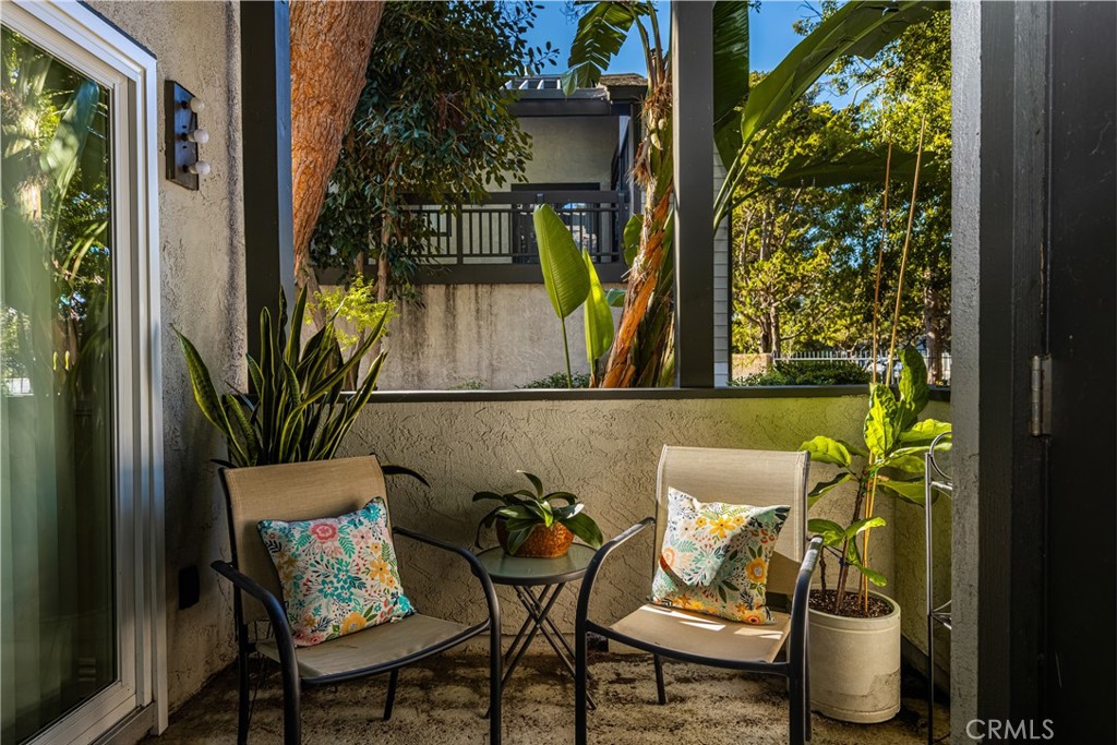 2542 W MacArthur Boulevard 143