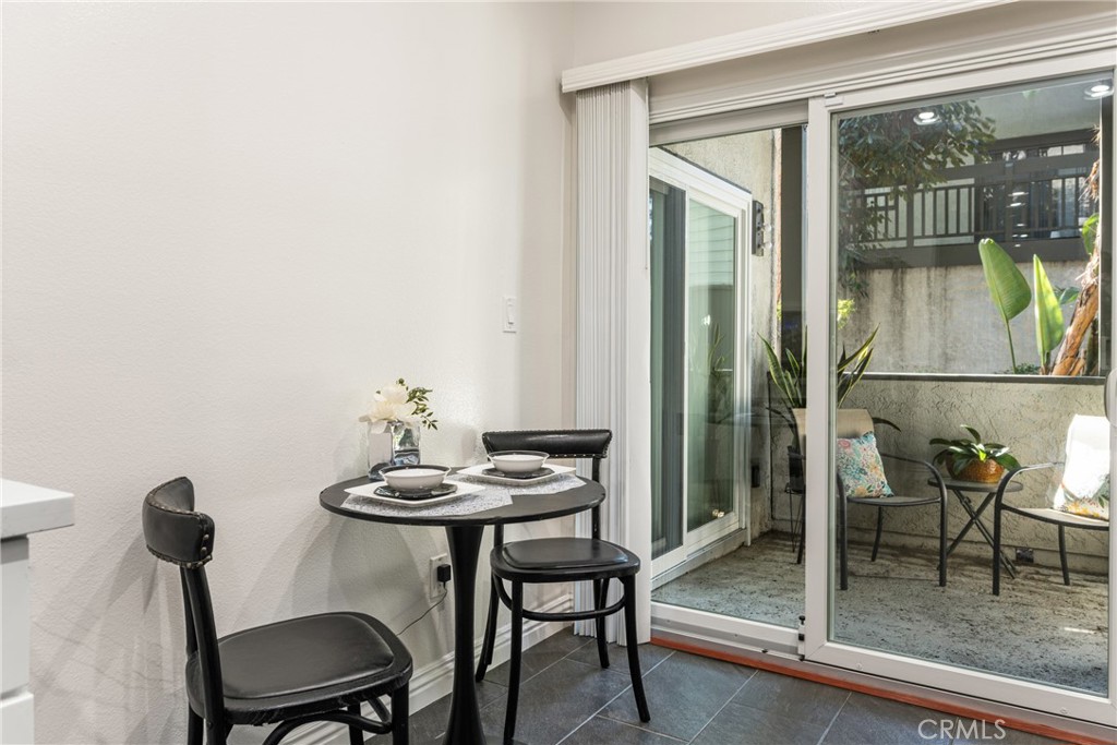 2542 W MacArthur Boulevard 143