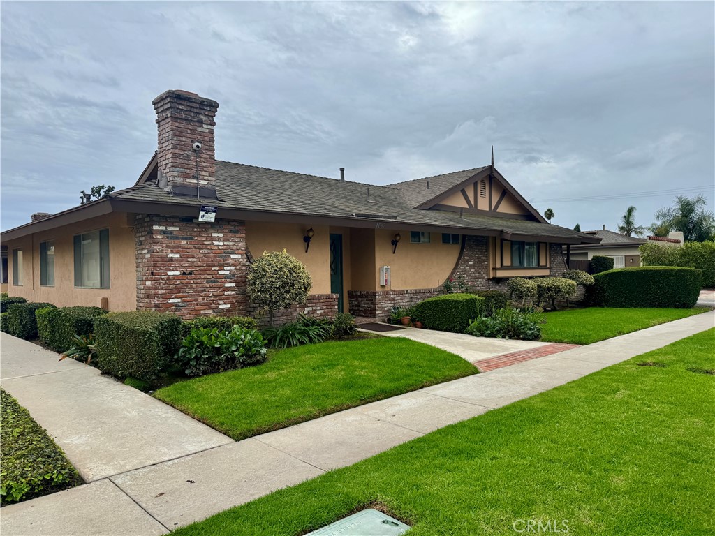 1682 W Cindy Lane B