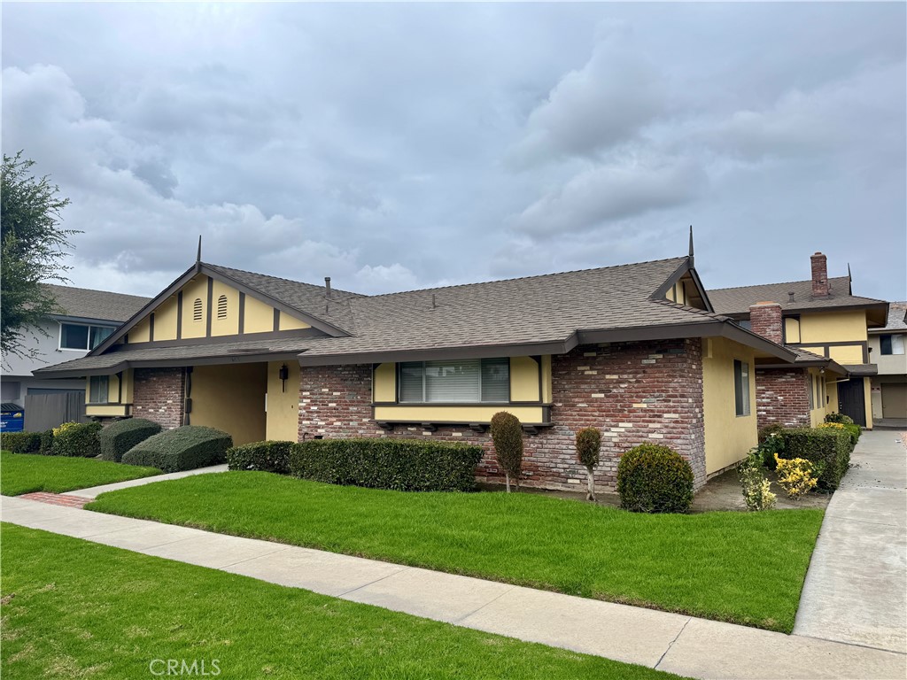1683 W Cindy Lane D