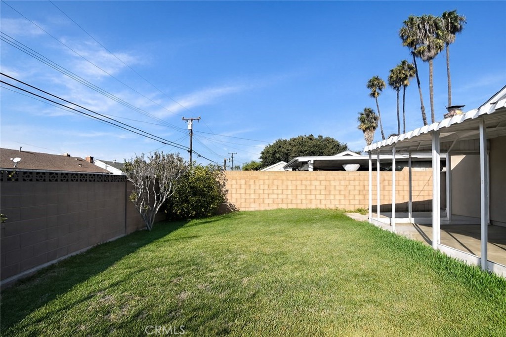 17451 Newland