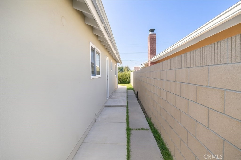 17451 Newland