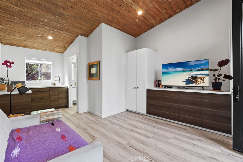 4123 North Virginia Road