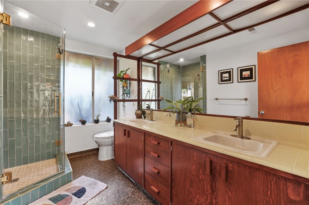 4123 North Virginia Road