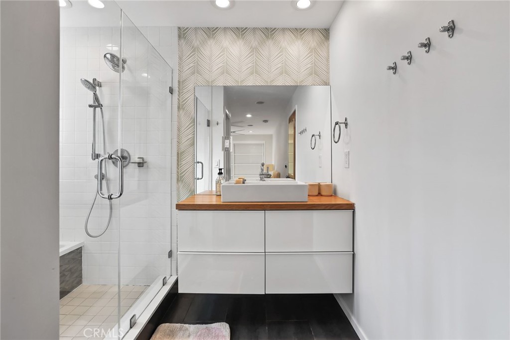 4123 North Virginia Road