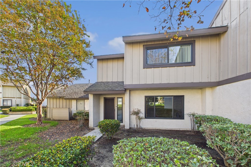 1331 W Cerritos 25