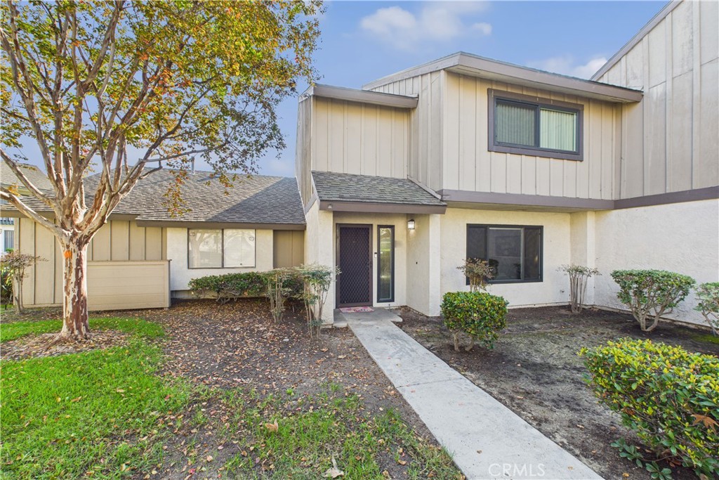 1331 W Cerritos 25