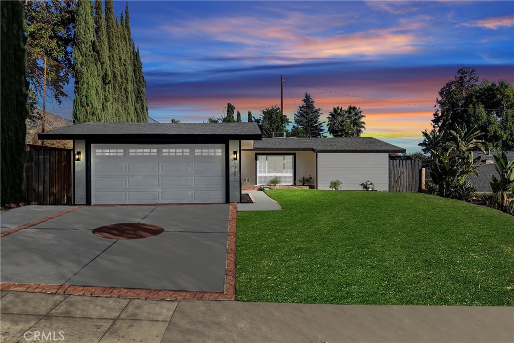 1320 1320 Hastings Ranch Drive