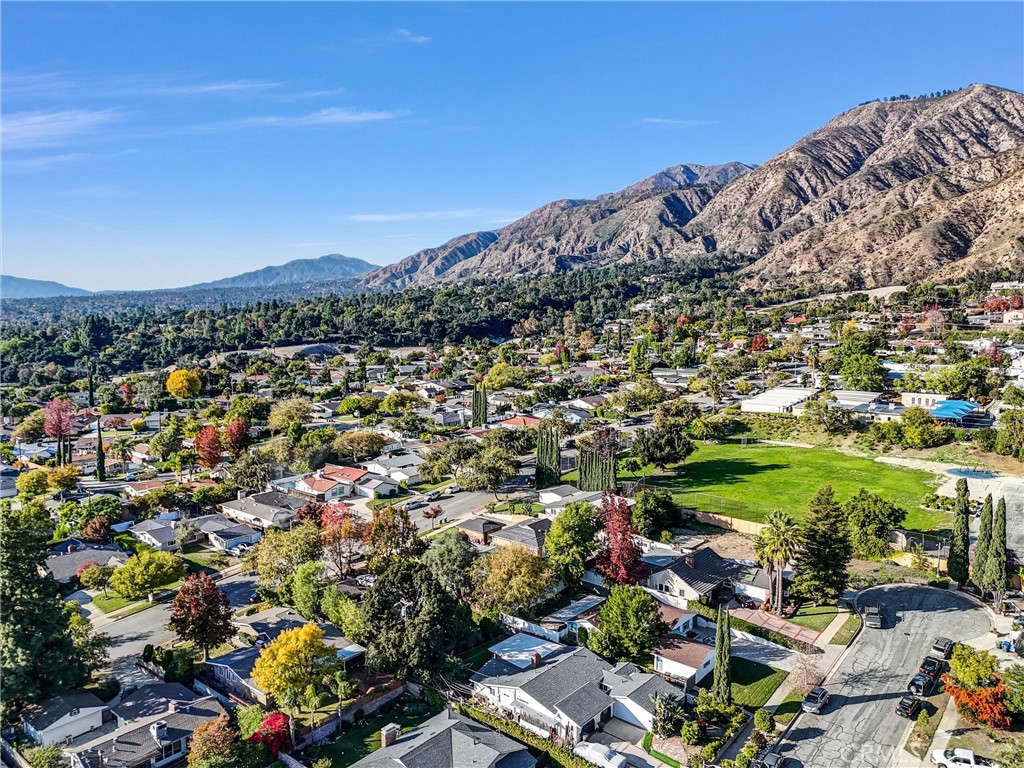 1320 1320 Hastings Ranch Drive