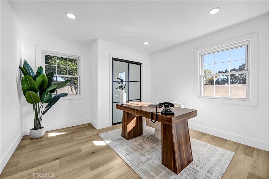 1320 1320 Hastings Ranch Drive