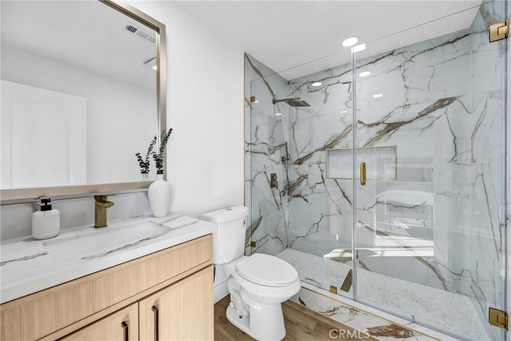 1320 1320 Hastings Ranch Drive