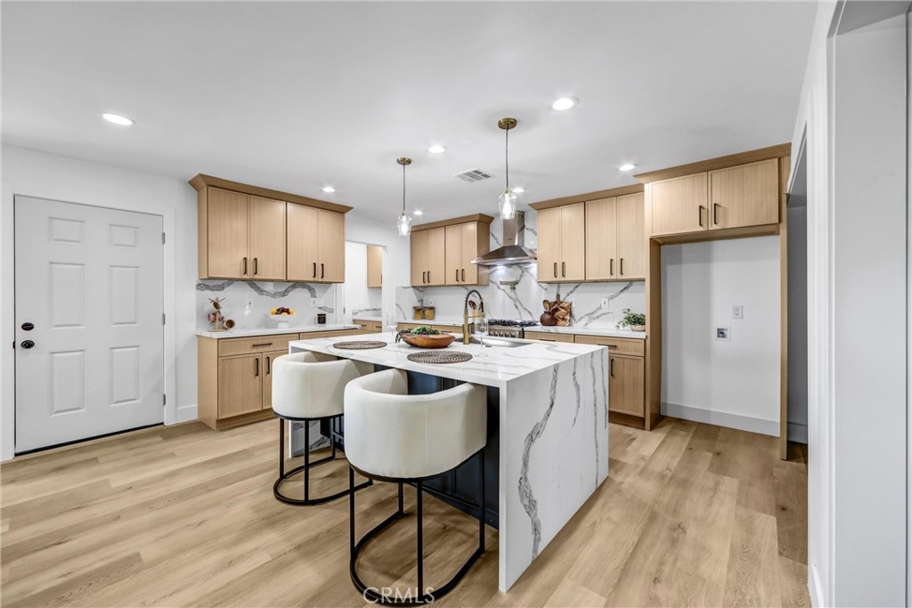 1320 1320 Hastings Ranch Drive