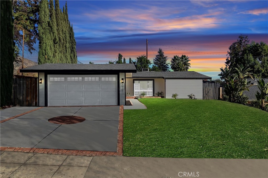 1320 1320 Hastings Ranch Drive