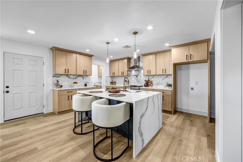 1320 1320 Hastings Ranch Drive