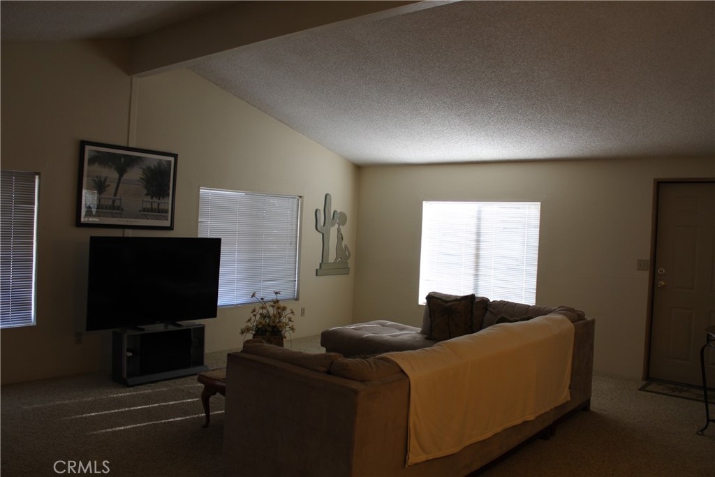 7434 Oneida Trail