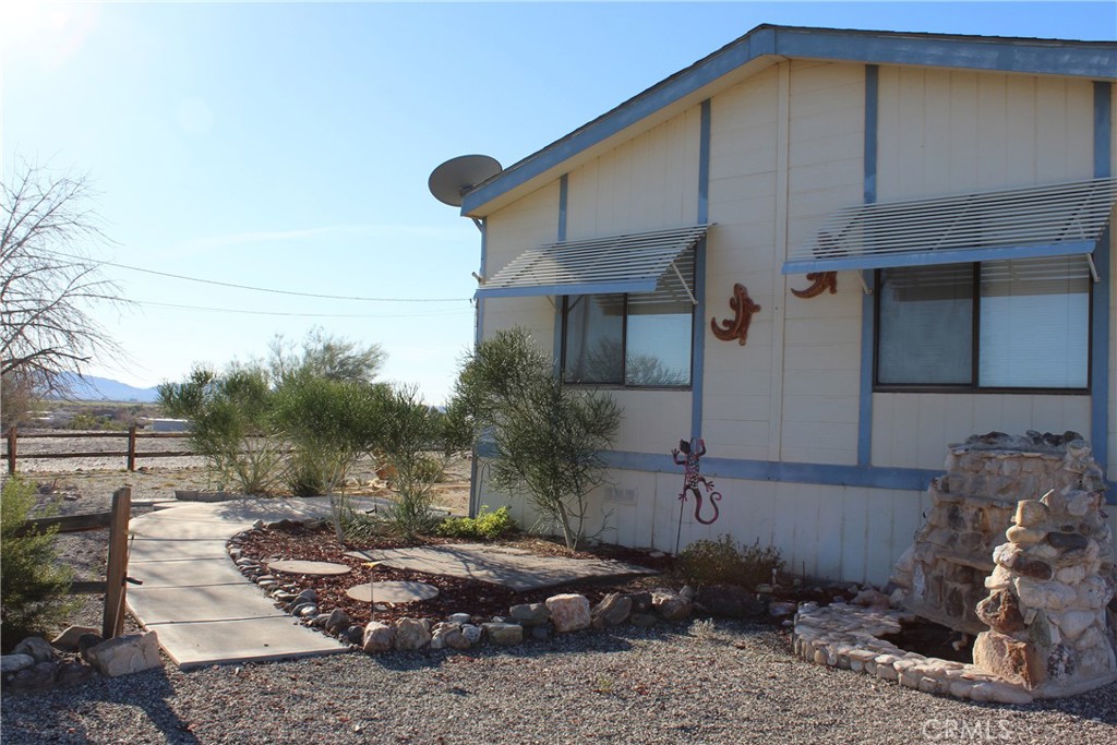 7434 Oneida Trail